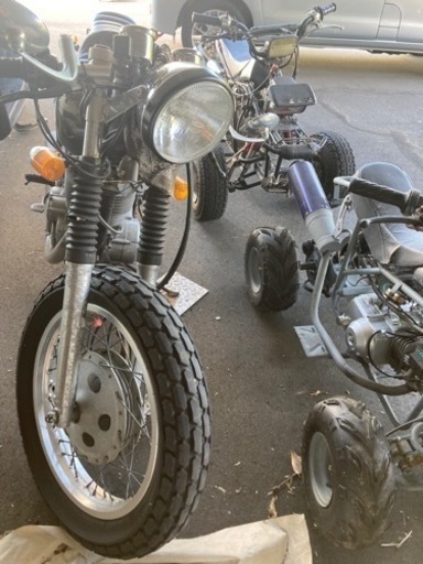 ヤマハ　SR400