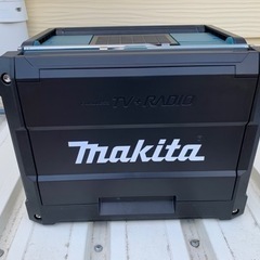 値下げ！マキタmakita充電式ラジオ付テレビＴＶ100  ほぼ新品