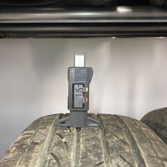 夏タイヤ　235-55-19　AY1902