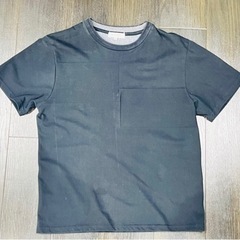 THE SHOP TKの黒Tシャツ