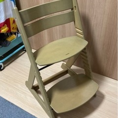 高さ変えられる子供椅子