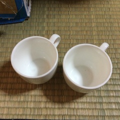 鳴海製陶　コーヒーカップ2個　無地ホワイト　差し上げます