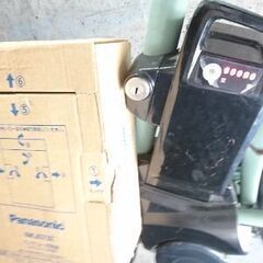 電動アシスト自転車中古 Panasonic 内装3段変速 手元ライト点灯手動ハンドルロック反射盤自動点滅搭載 チャイルドシート取り付け可能車 充電器バッテリー各1個(動作確認済み) カゴリアキャリア鍵付き タイヤ26インチ 