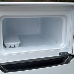 【RKGRE-906】特価！ハイセンス/Hisense/93L 冷凍冷蔵庫/HR-B95A/中古品/2020年製/当社より近隣無料配達！