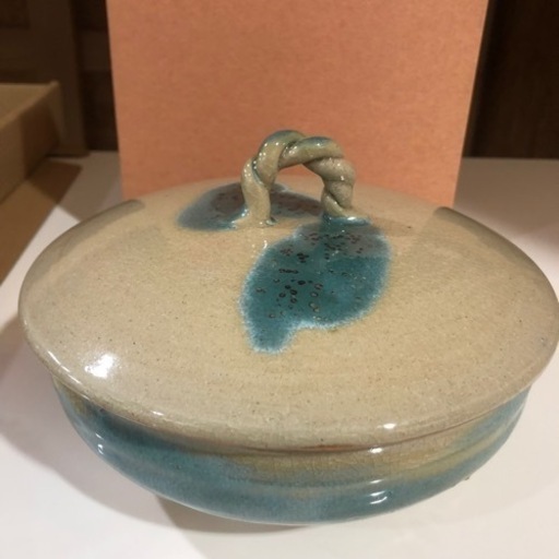 未使用品　上野　香春焼　焼き物　フタ付　容器　ボウル　和　箱入り　現品限り