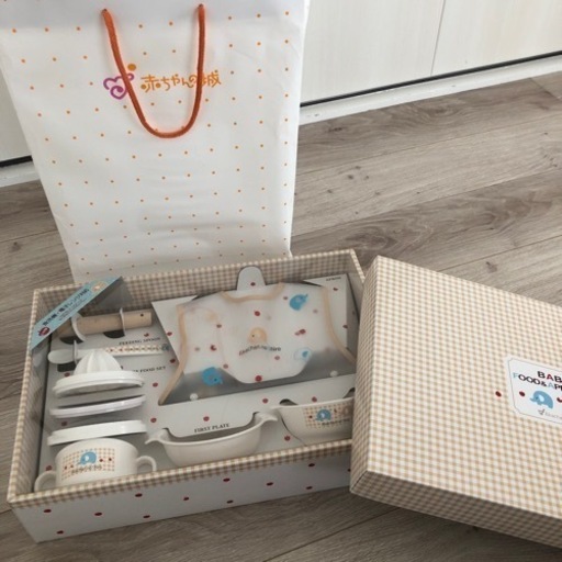 新品未開封赤ちゃんの城食器セット離乳食 ゆー 長野の子供用品の中古あげます 譲ります ジモティーで不用品の処分