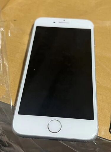 iPhone8 256GB au シルバー SIMロック解除済み 右上割れあり