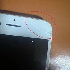 iPhone8 256GB au シルバー SIMロック解除済み 右上割れあり