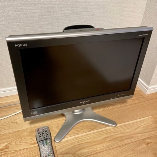 SHARP　AQUOS　20インチ　液晶テレビ