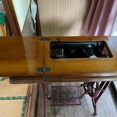 足踏みミシン〖大幅値下げ〗