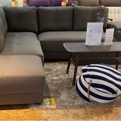 ソファ　大きい　ドリンクホルダー付き　グレー
