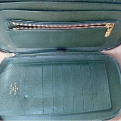 ルイヴィトン長財布(^_^)