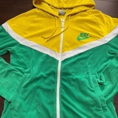 NIKE Mサイズ　パイル生地パーカー