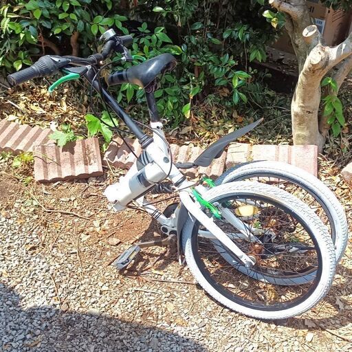 ★便利な折りたたみ‼ 配達可！★ 20インチ 折りたたみ自転車 『BEAT CITY』6段変速ギア
