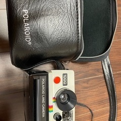 POLAROID CAMERA