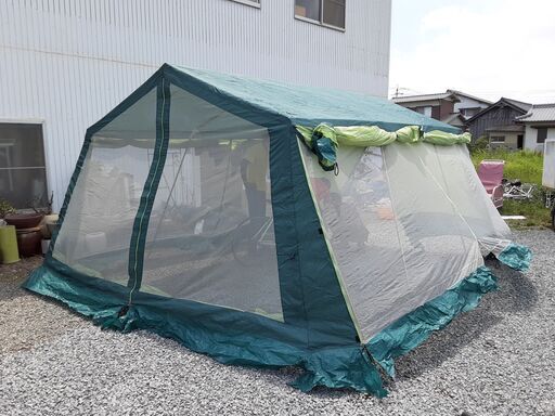 SOUTH FIELD(ロッジ型スクリーンテント)