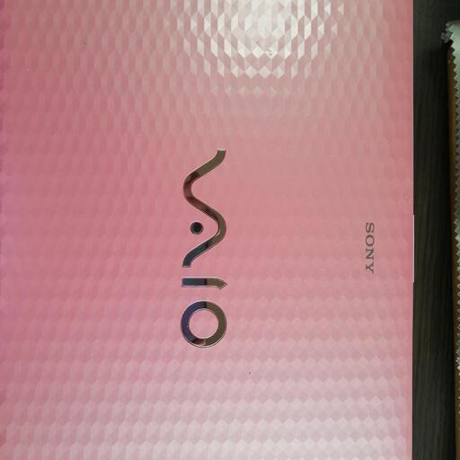 SONY のVAIO ピンク色