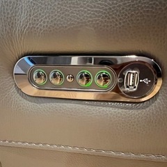 IDC大塚家具新宿で買った電動ソファUSB付