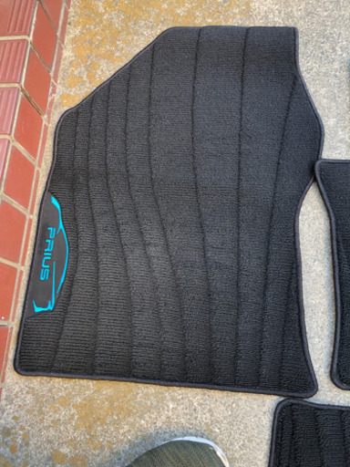 ☆最終値下げです☆中古☆プリウス 純正フロアマット 51前期  