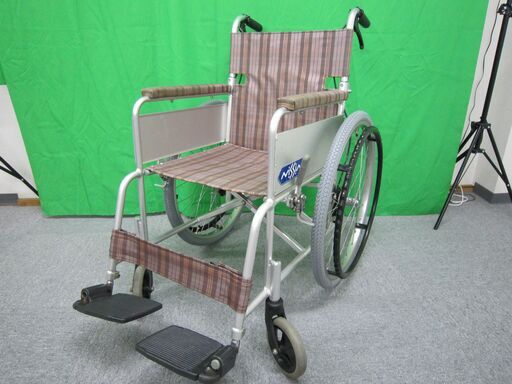 【中古】　車椅子  ニッシン製　自走式　タイヤ新品交換済み