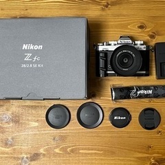 NIKON Zfc 28mm f/2.8 Special Edi...