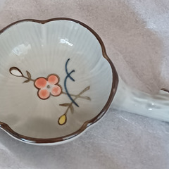 ★かわいい！★【未使用品！】箸置き付き小花形の醬油皿(2客)