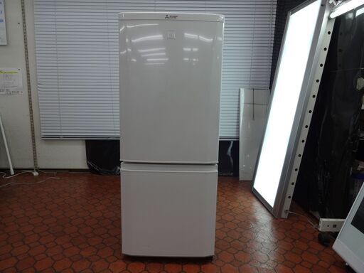 ID 025837　冷蔵庫　２ドア　三菱　146L　２０１７年製　MR-P15EC-KW
