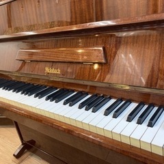 ペトロフのセカンドブランド　ワインバッハ　チェコのピアノ