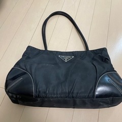 PRADA 黒ナイロンバッグ