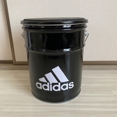 (引渡し決定）美品　アディダス缶