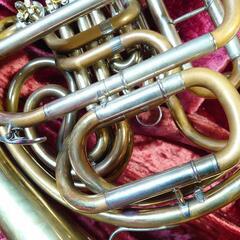 売ります　YAMAHAフレンチホルン　ラボシンフォニー