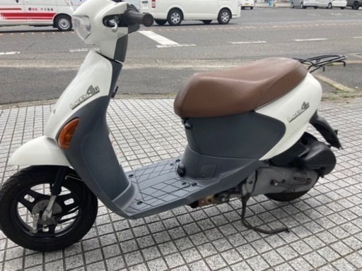 【レッツ4】スズキ　ホワイト　オイル、プラグ、バッテリー新品　メンテ済み　若林自転車　唐崎店　SALE❗️ レッツ4】スズキ ホワイト オイル、プラグ、バッテリー新品 メンテ済み