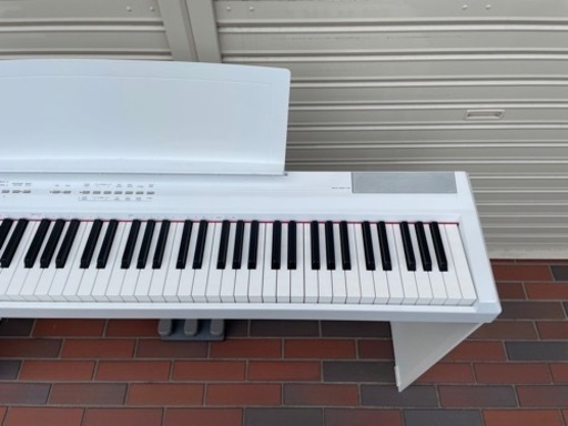 □美品□YAMAHA 電子ピアノ P-105 ホワイト ヤマハ 88鍵盤