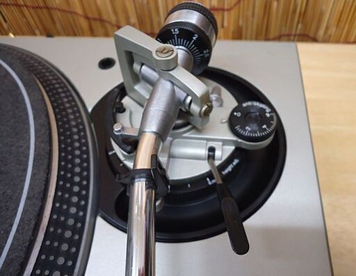 ジャンク Technics ターンテーブル SL-1200MK5 テクニクス 通電、回転 