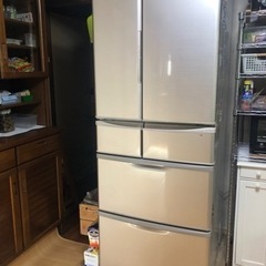 シャープ冷蔵庫４４０リットル　2013年製