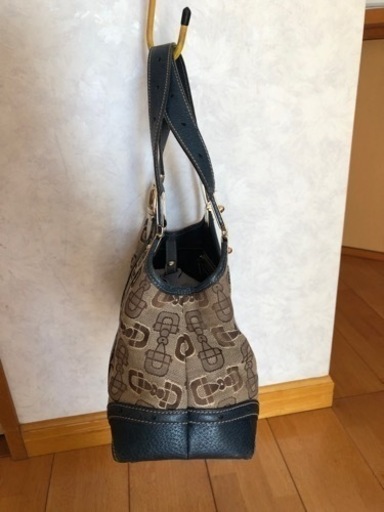 GUCCI バックホースビット柄 キャンバス 金具