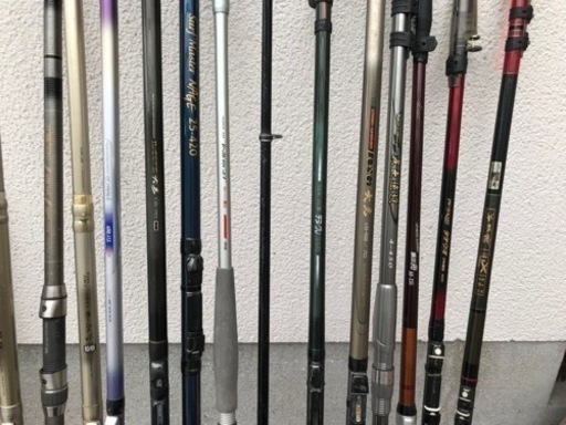 釣り竿42本、玉網竿
