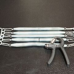 筋トレ・セット　初心者の方にお薦め（ダンベル、ベンチ、ハンドグリッパー、エキスパンダー）