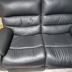ニトリ2人用電動本革リクライニングソファ(Nビリーバ2 本革黒)