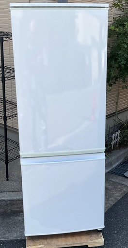 【RKGRE-910】特価！シャープ/167L 2ドア冷凍冷蔵庫/SJ-S17A-HG/中古品/2015年製/当社より近隣無料配達！