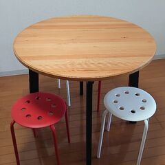 IKEAで購入した円形ダイニングテーブルお取引中！