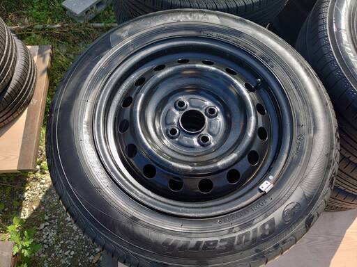 ノーマルタイヤホイールセット　4本セット　195/65R15　鉄ホイール