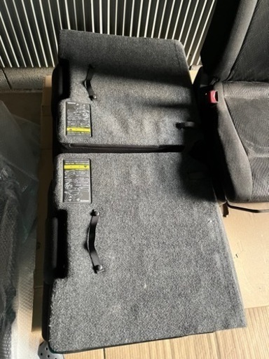 車のパーツ パレットSW シート前後セット 四脚