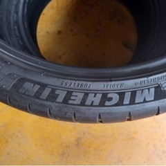 255/35R20 ミシュラン