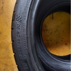 255/35R20 ミシュラン