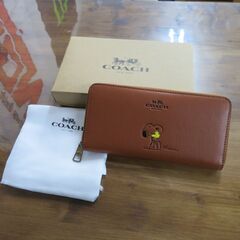 未使用品 COACH コーチ スヌーピー ラウンドジップ 長財布...