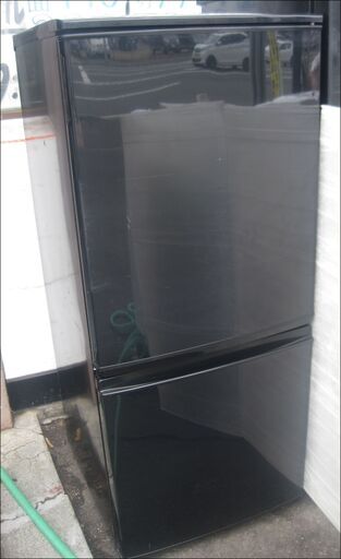 【￥8800-】シャープ 2ドア 冷凍/冷蔵庫 137L 16年製 ブラック 右開き