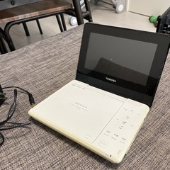 【値下げ】ポータブルDVDプレーヤー TOSHIBA