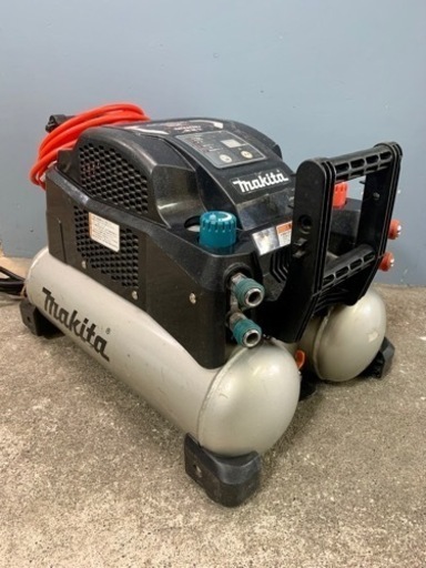お引取り限定 makita マキタ エアコンプレッサ AC461XG 16L 一般圧 