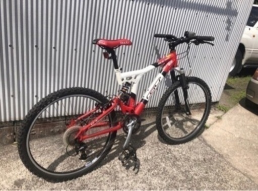 【マウンテンバイク】GT(ジーティー)　XCR 4000 MTB 26インチ：レッド マウンテンバイク】GT(ジーティー) XCR 4000 MTB 26インチ：レッド